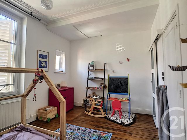 Appartement F5 à louer - 5 pièces - 101.09 m2 - NANCY - 54 - LORRAINE - Century 21 Agence D'Haussonville Appartement F5 à louer - 5 pièces - 101.09 m2 - NANCY - 54 - LORRAINE - Century 21 Agence D'Haussonville